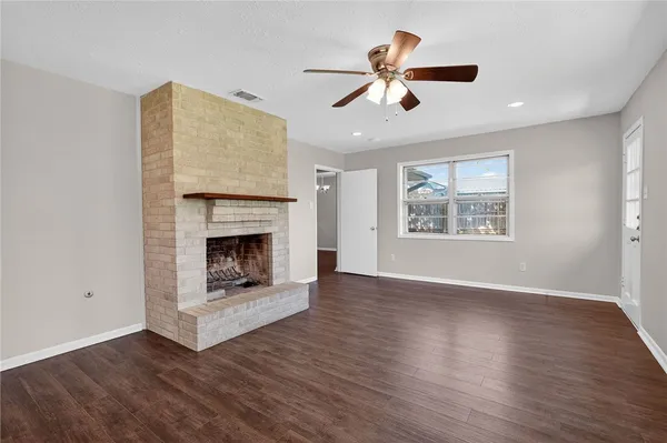 $2,000 | 2603 Briar Oaks Drive, Bryan, TX 77802