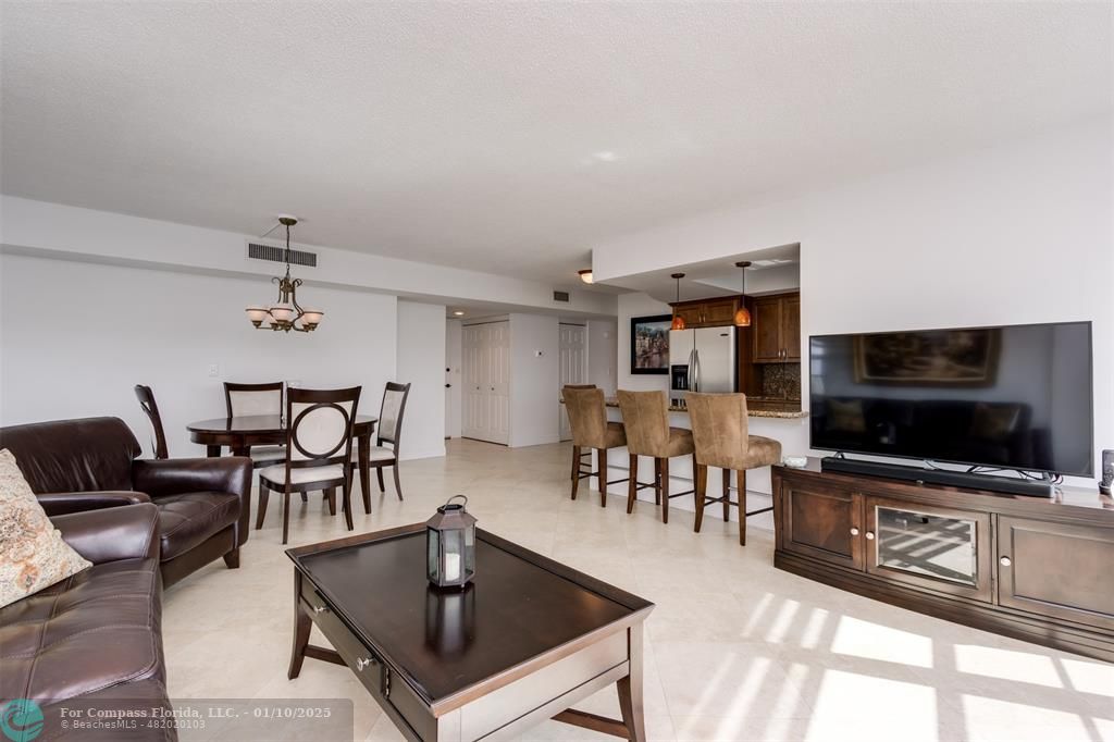 2500 Northeast 48th Lane, Unit 609 Fort Lauderdale, FL 33308 - Photo 22 of 36 Living Room/Dining Room