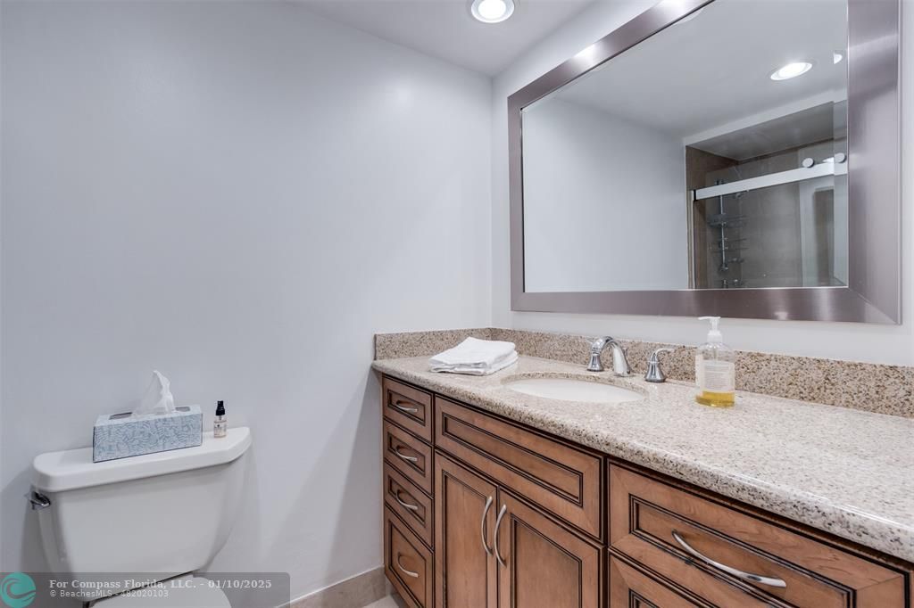 2500 Northeast 48th Lane, Unit 609 Fort Lauderdale, FL 33308 - Photo 35 of 36