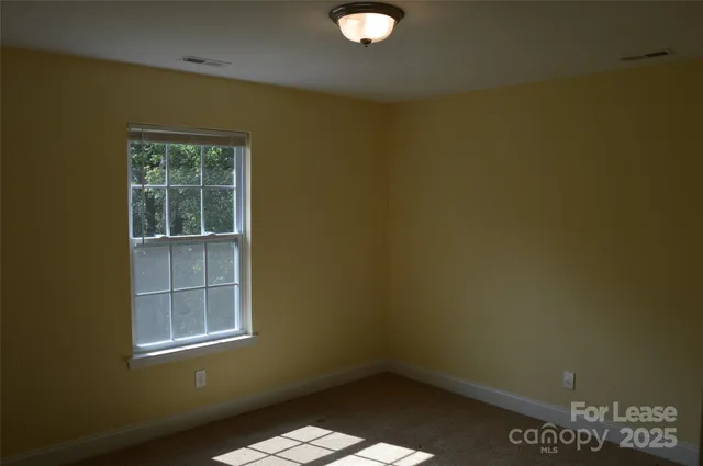 $1,800 | 132 Springfield Road, Statesville, NC 28625