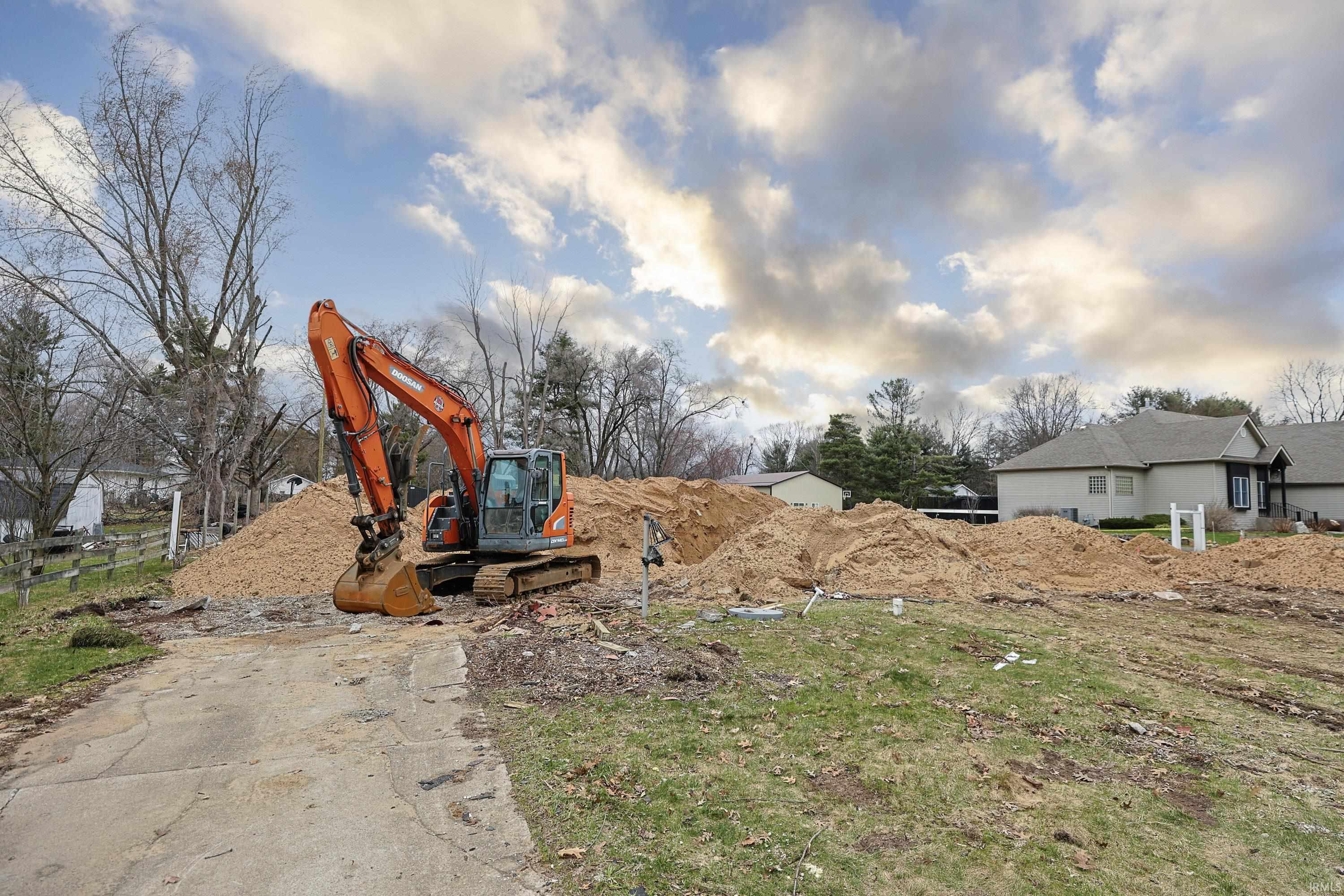 13733 Brick Road Granger, IN 46530 - Photo 26 of 29