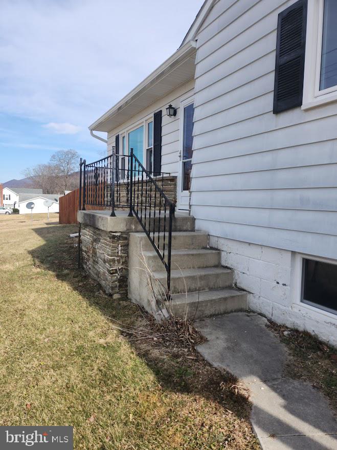 10314 Hyndman Road Manns Choice, PA 15550 - Photo 51 of 54 a view of entryway