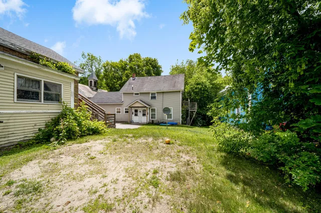 $530,000 | 13-15 Green Street, Claremont, NH 03743