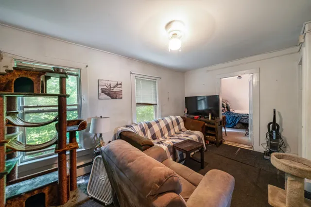 $530,000 | 13-15 Green Street, Claremont, NH 03743