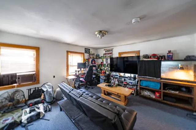 $530,000 | 13-15 Green Street, Claremont, NH 03743