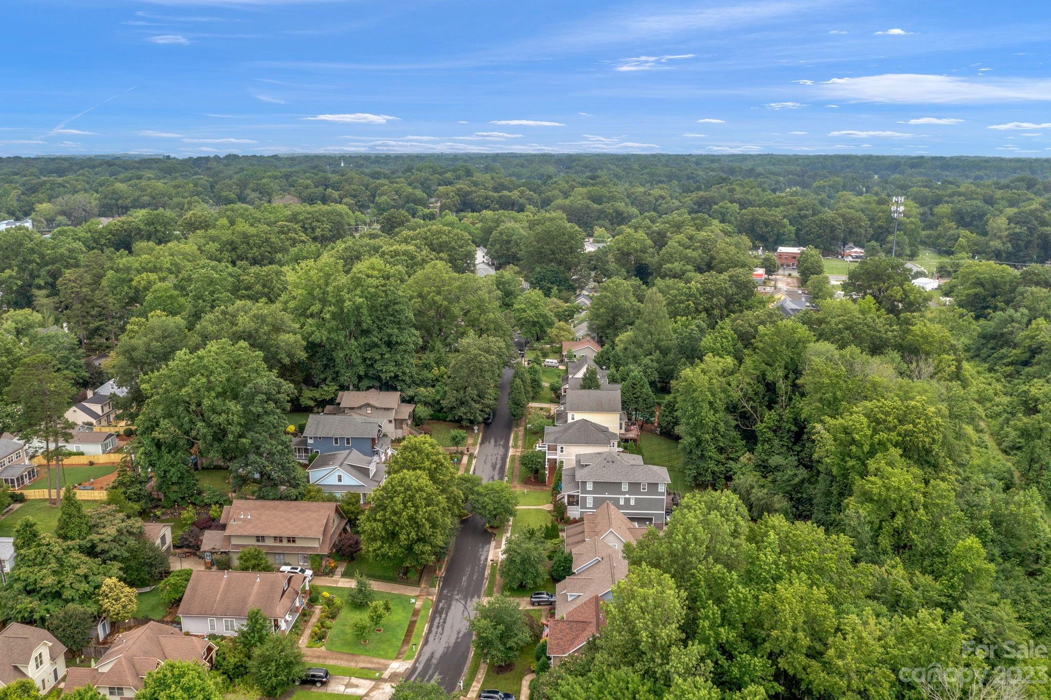 1320 Ivey Drive Charlotte, NC 28205 - Photo 43 of 45 an aerial view of multiple house