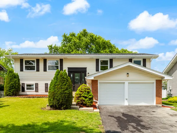 $535,000 | 1030 Cobble Hill Court, Hoffman Estates, IL 60169