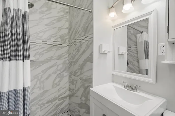 $689,000 | 810 Venice Drive, Silver Spring, MD 20904