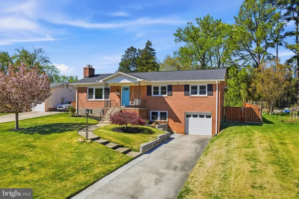 $689,000 | 810 Venice Drive, Silver Spring, MD 20904