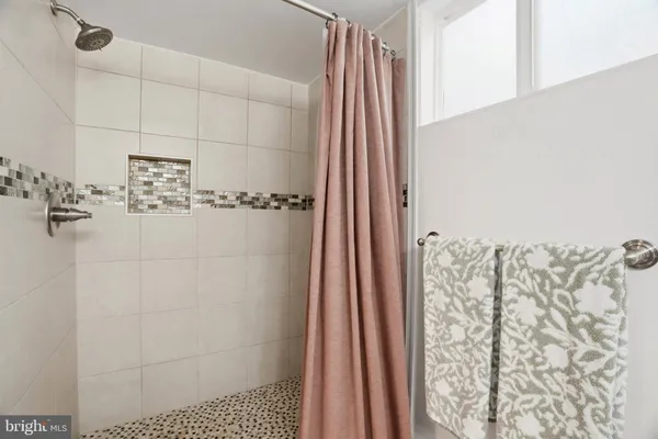 $689,000 | 810 Venice Drive, Silver Spring, MD 20904