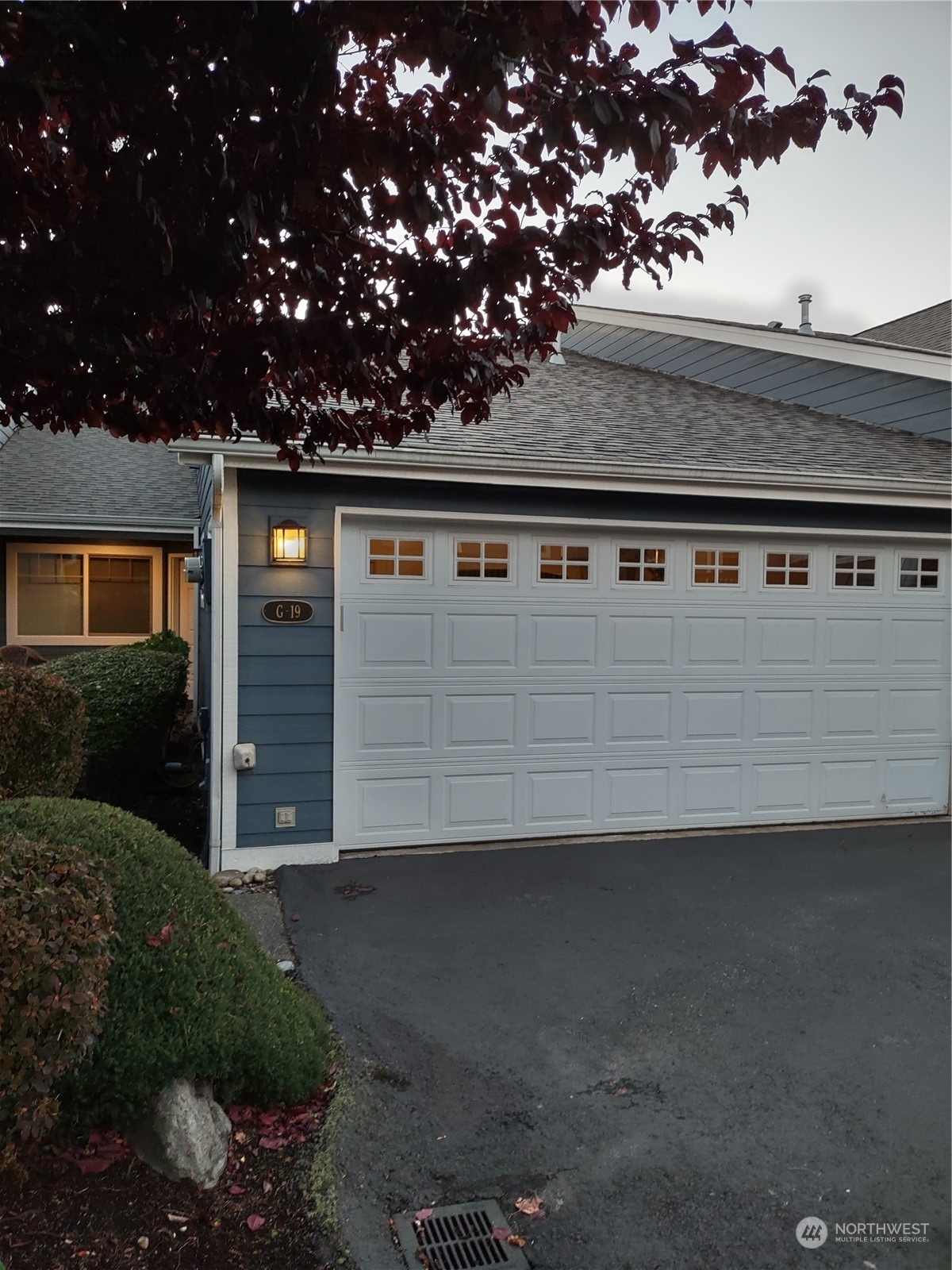 160 East Soderberg Road, Unit G19 Allyn, WA 98524 - Photo 38 of 38 a backyard of a house with lots of green space