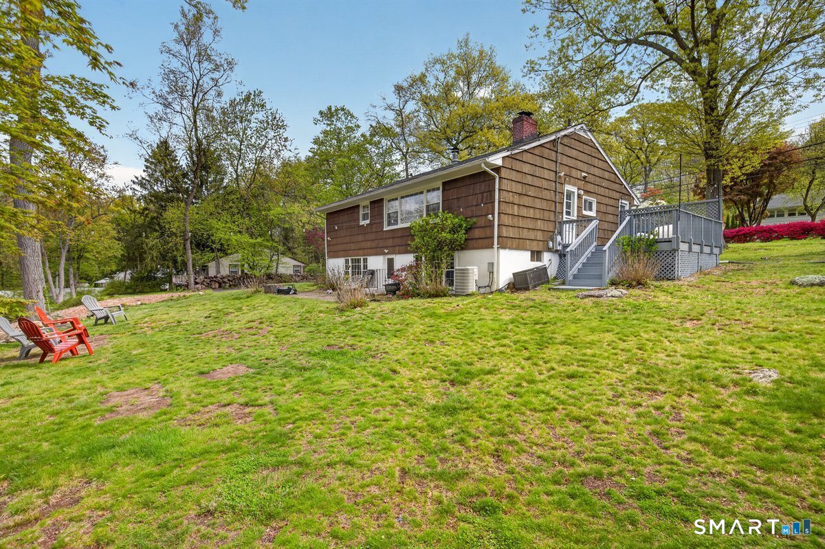 131 Clay Hill Road Stamford, CT 06905 - Photo 29 of 32