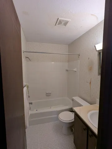 $72,900 | 2005 East 122nd Street, Unit A14, Burnsville, MN 55337