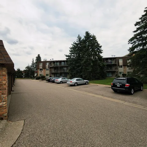 $72,900 | 2005 East 122nd Street, Unit A14, Burnsville, MN 55337