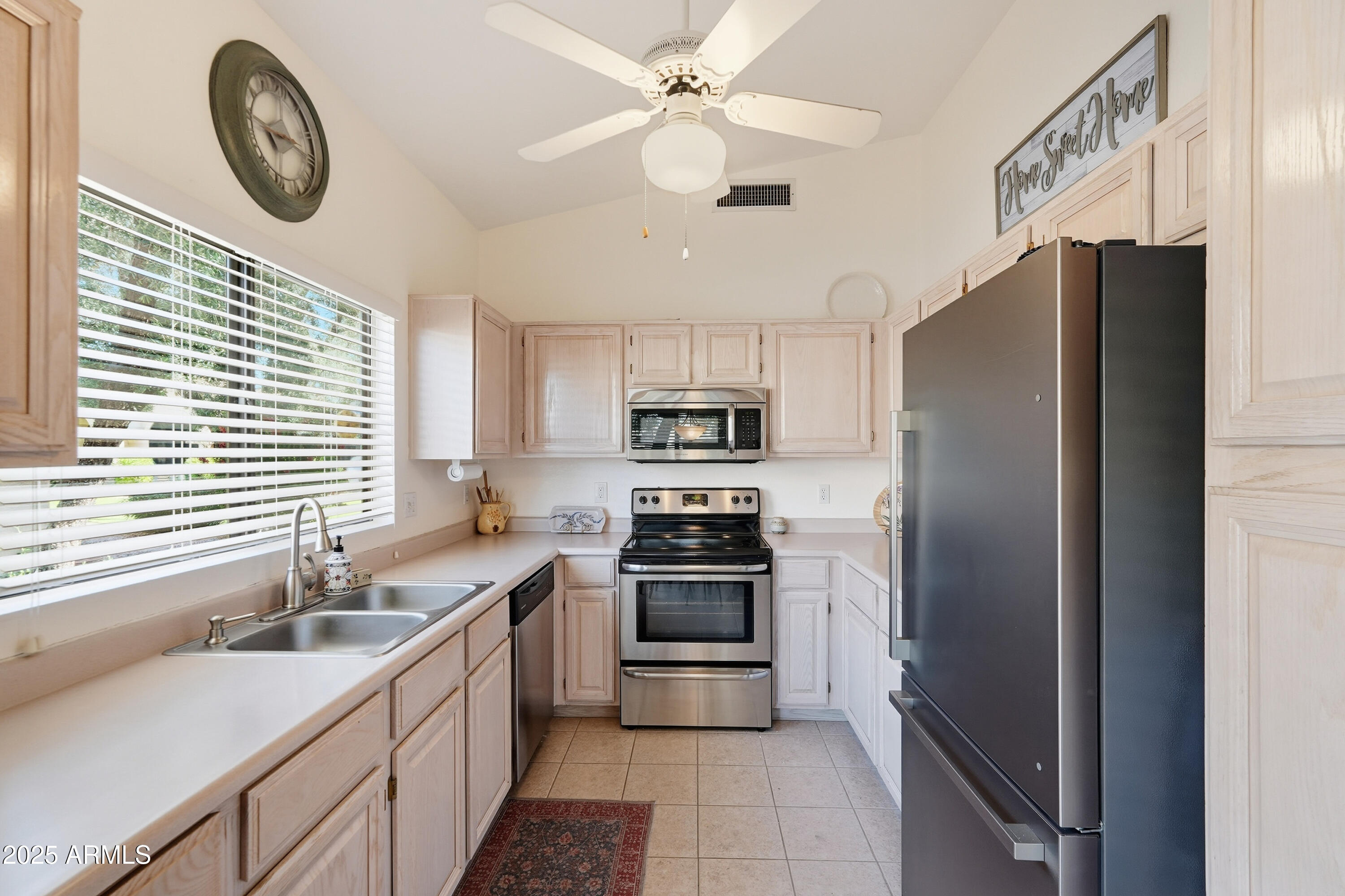 14300 West Bell Road, Unit 294 Surprise, AZ 85374 - Photo 6 of 21 Kitchen2