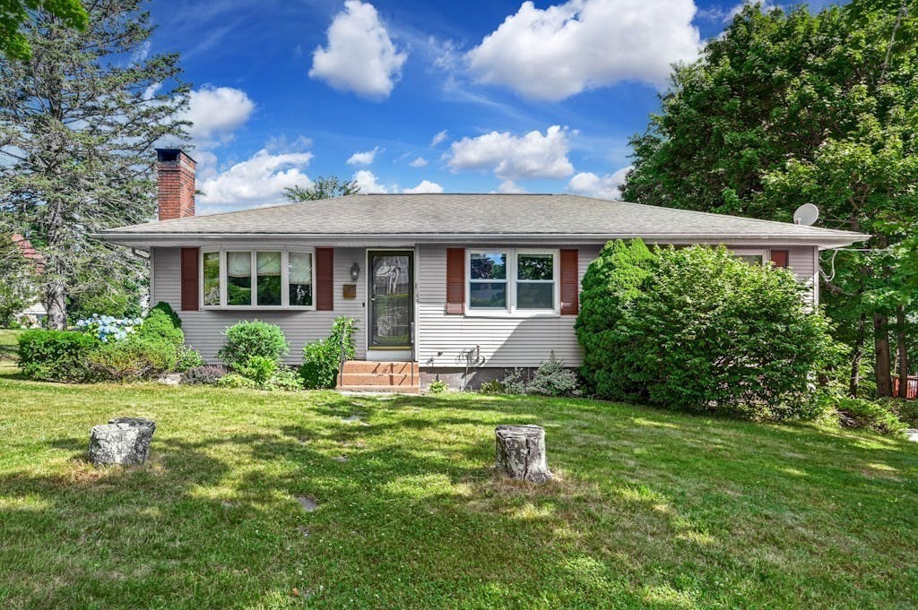 45 Kenberma Road Worcester, MA 01604 - Photo 1 of 29 Gallery Image 1