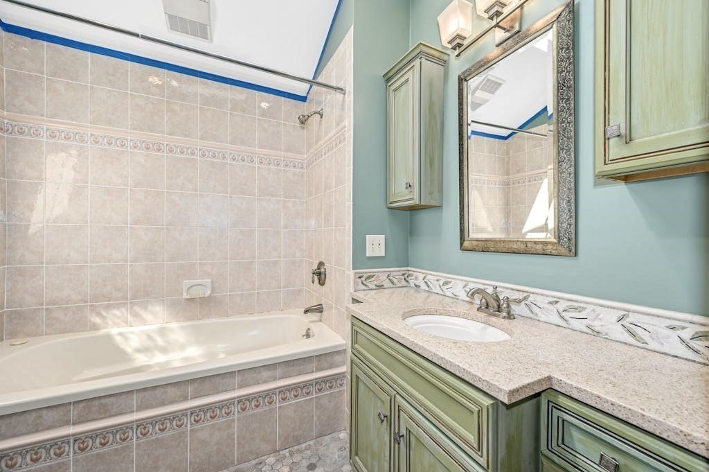 45 Kenberma Road Worcester, MA 01604 - Photo 14 of 29 Gallery Image 14