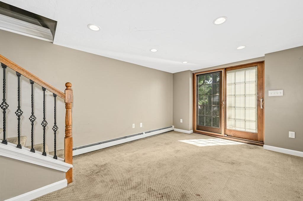 45 Kenberma Road Worcester, MA 01604 - Photo 15 of 29 Gallery Image 15