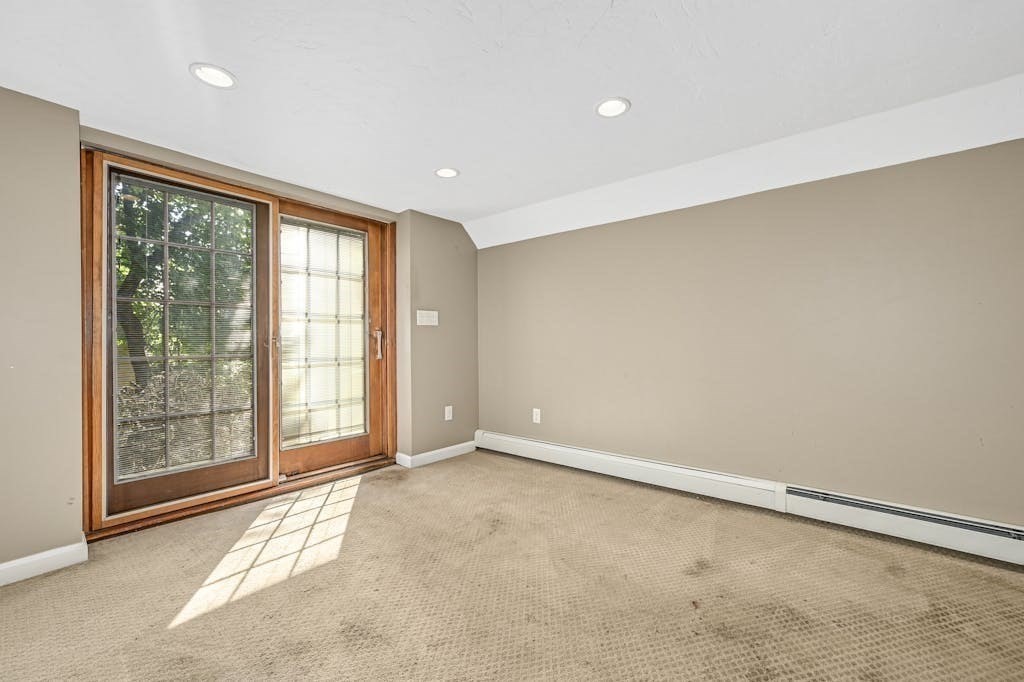 45 Kenberma Road Worcester, MA 01604 - Photo 17 of 29 Gallery Image 17