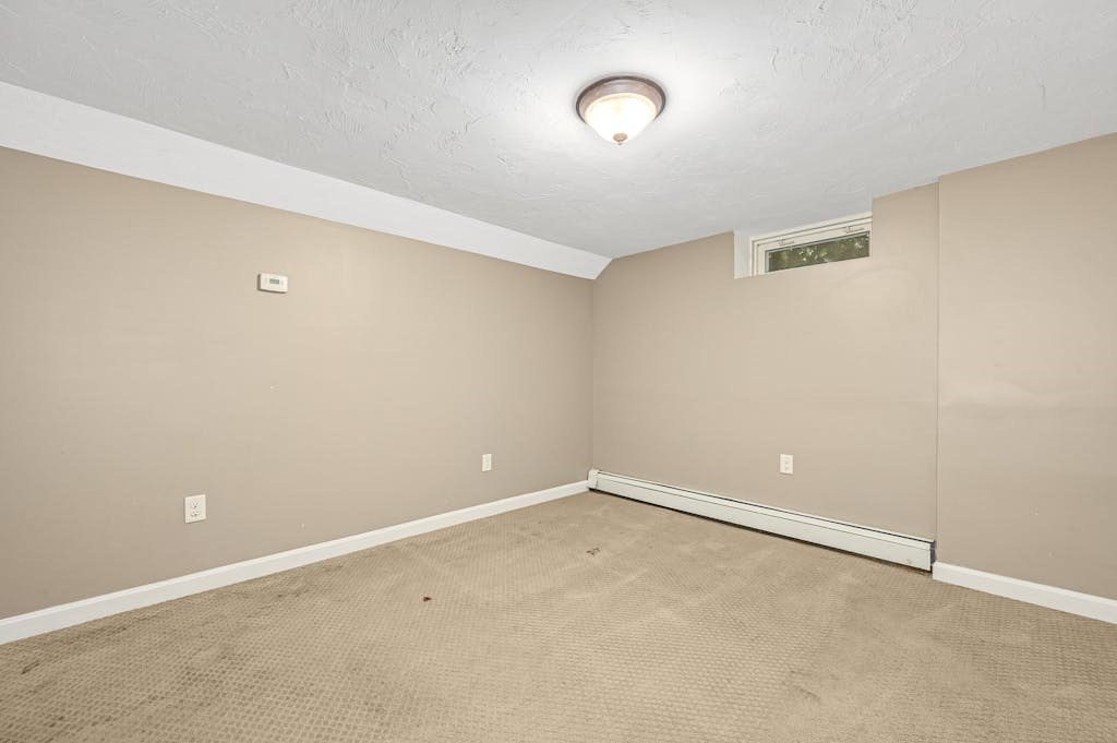 45 Kenberma Road Worcester, MA 01604 - Photo 18 of 29 Gallery Image 18