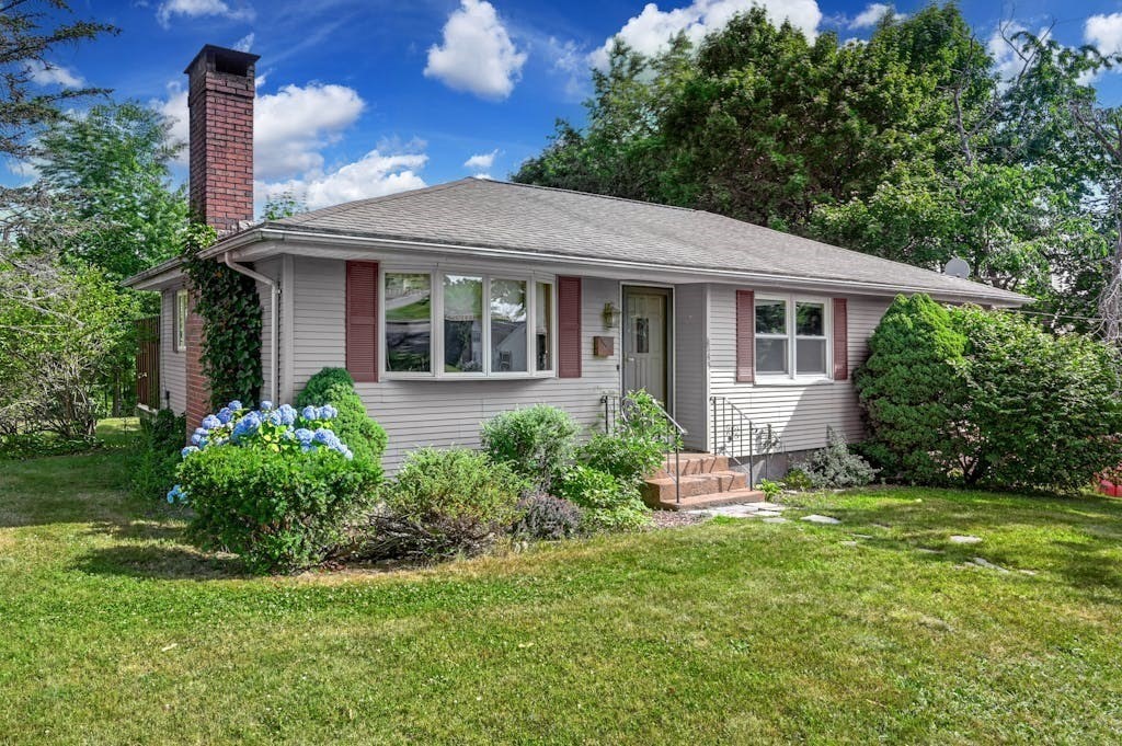 45 Kenberma Road Worcester, MA 01604 - Photo 2 of 29 Gallery Image 2
