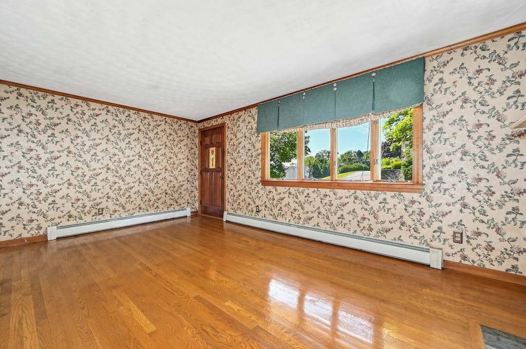 45 Kenberma Road Worcester, MA 01604 - Photo 5 of 29 Gallery Image 5