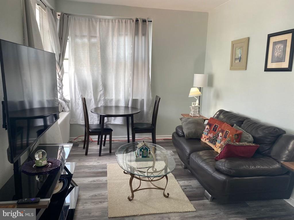 11 South Nashville Ave  