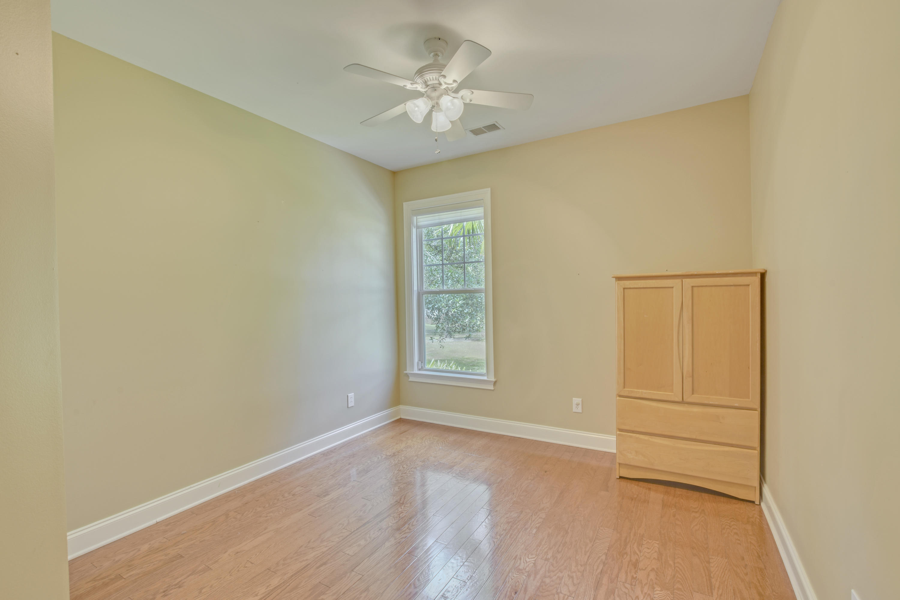 116 Ashley Bluffs Road Summerville, SC 29485 - Photo 35 of 64 Downstairs Bedroom 5