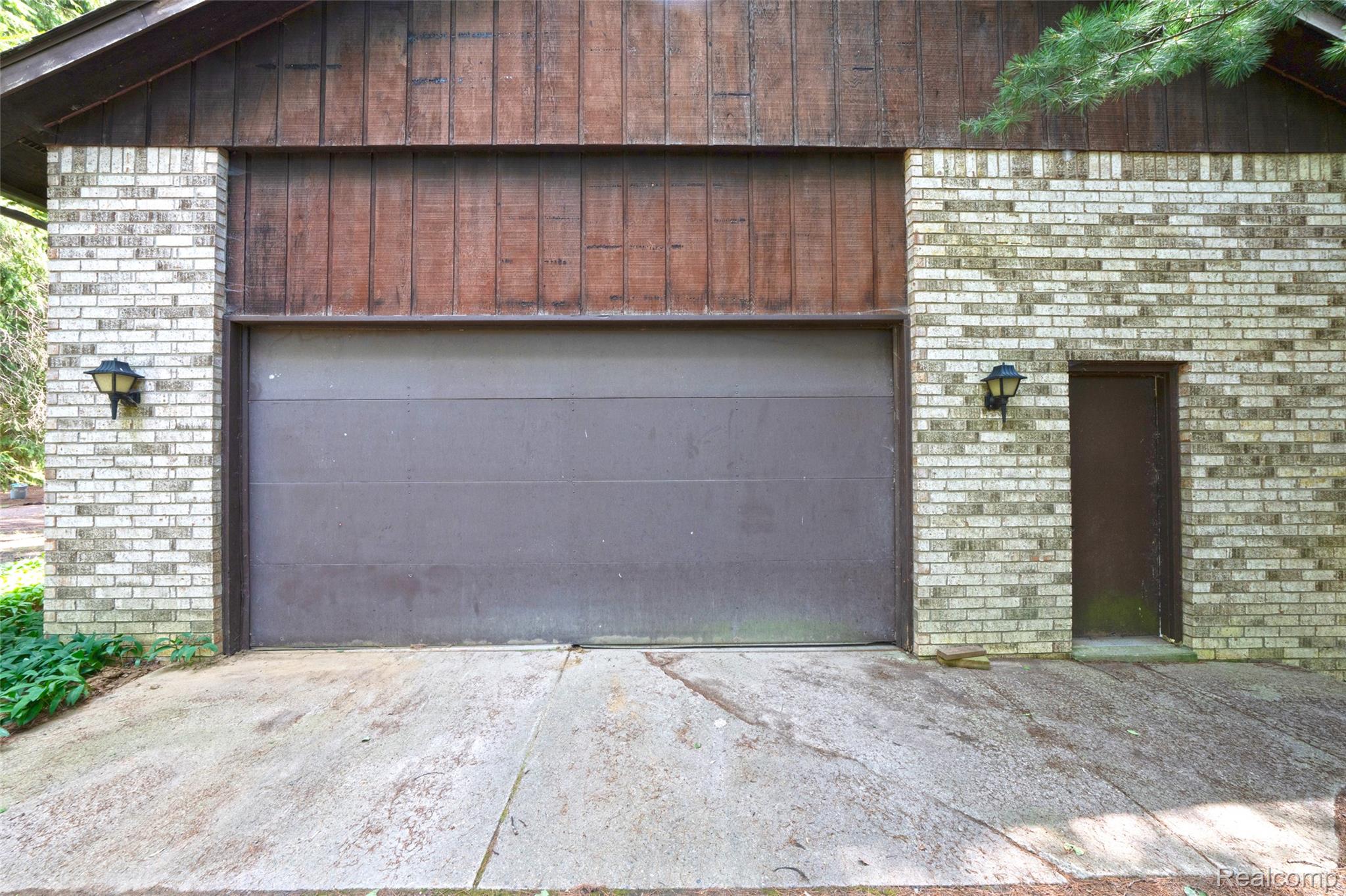 4565 Brookside Road Fenton, MI 48430 - Photo 42 of 50 4565 Brookside Rd Fenton EXT-14.jpg