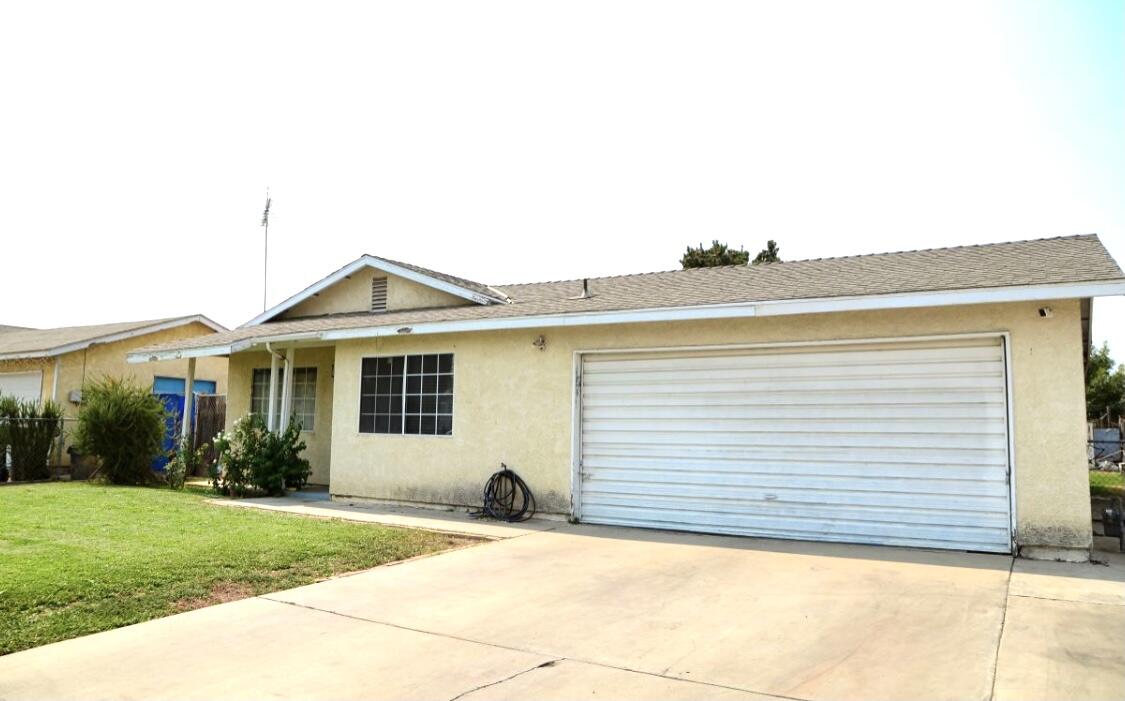 40249 Nancy Road Cutler, CA 93615 - Photo 4 of 21 2DD80E55-4C59-43BE-A479-18E810E2B444