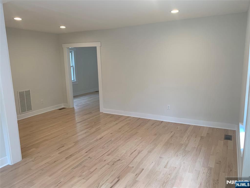 46 Brookfield Road, Unit 1 Montclair, NJ 07043 - Photo 5 of 13