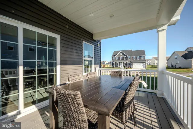 a house view with a outdoor space