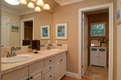 931 Southeast Riverside Drive Stuart, FL 34994 - Photo 16 of 25 Gallery Image 16