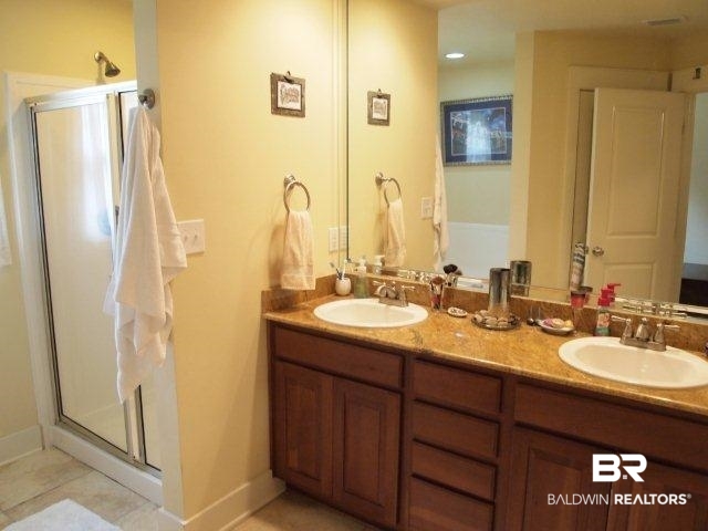 22081 Garland Loop Silverhill, AL 36576 - Photo 10 of 20 Master Bath