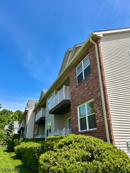 32 Rebecca Road East Hanover, NJ 07936 - Photo 3 of 23