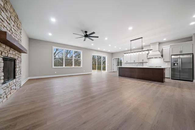 $749,900 | 8556 Carberry Lane, Roscoe, IL 61073