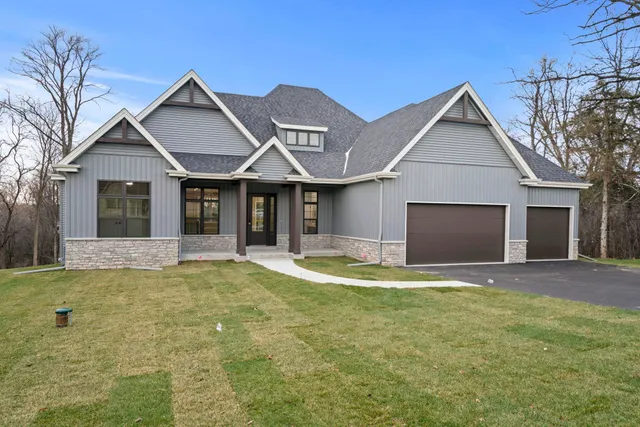 $749,900 | 8556 Carberry Lane, Roscoe, IL 61073