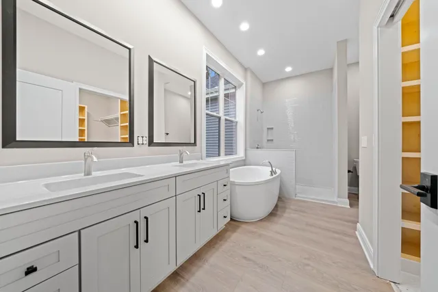 $749,900 | 8556 Carberry Lane, Roscoe, IL 61073