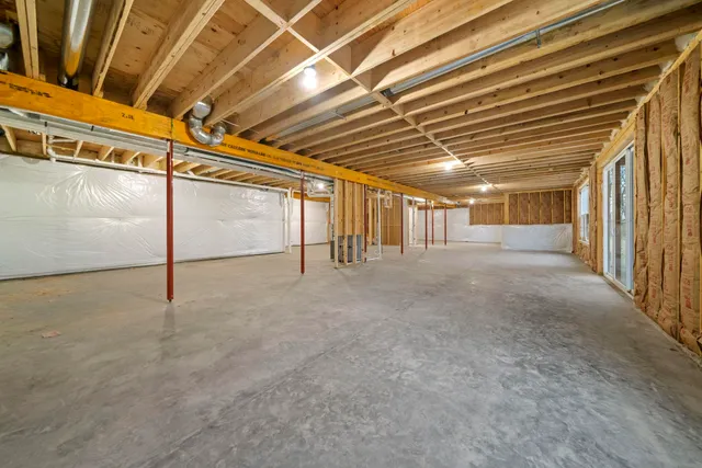 $749,900 | 8556 Carberry Lane, Roscoe, IL 61073