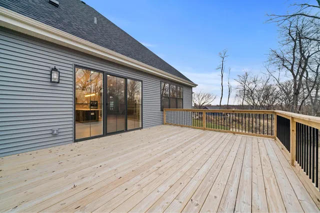 $749,900 | 8556 Carberry Lane, Roscoe, IL 61073