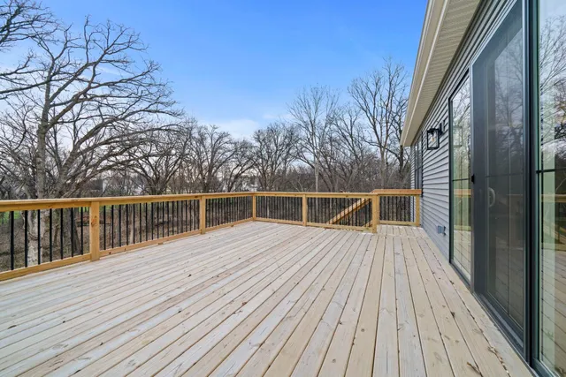 $749,900 | 8556 Carberry Lane, Roscoe, IL 61073