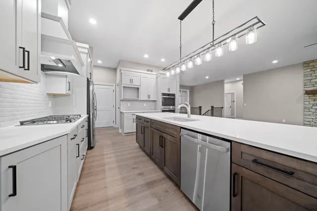 $749,900 | 8556 Carberry Lane, Roscoe, IL 61073