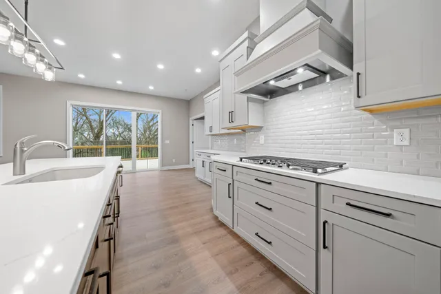 $749,900 | 8556 Carberry Lane, Roscoe, IL 61073