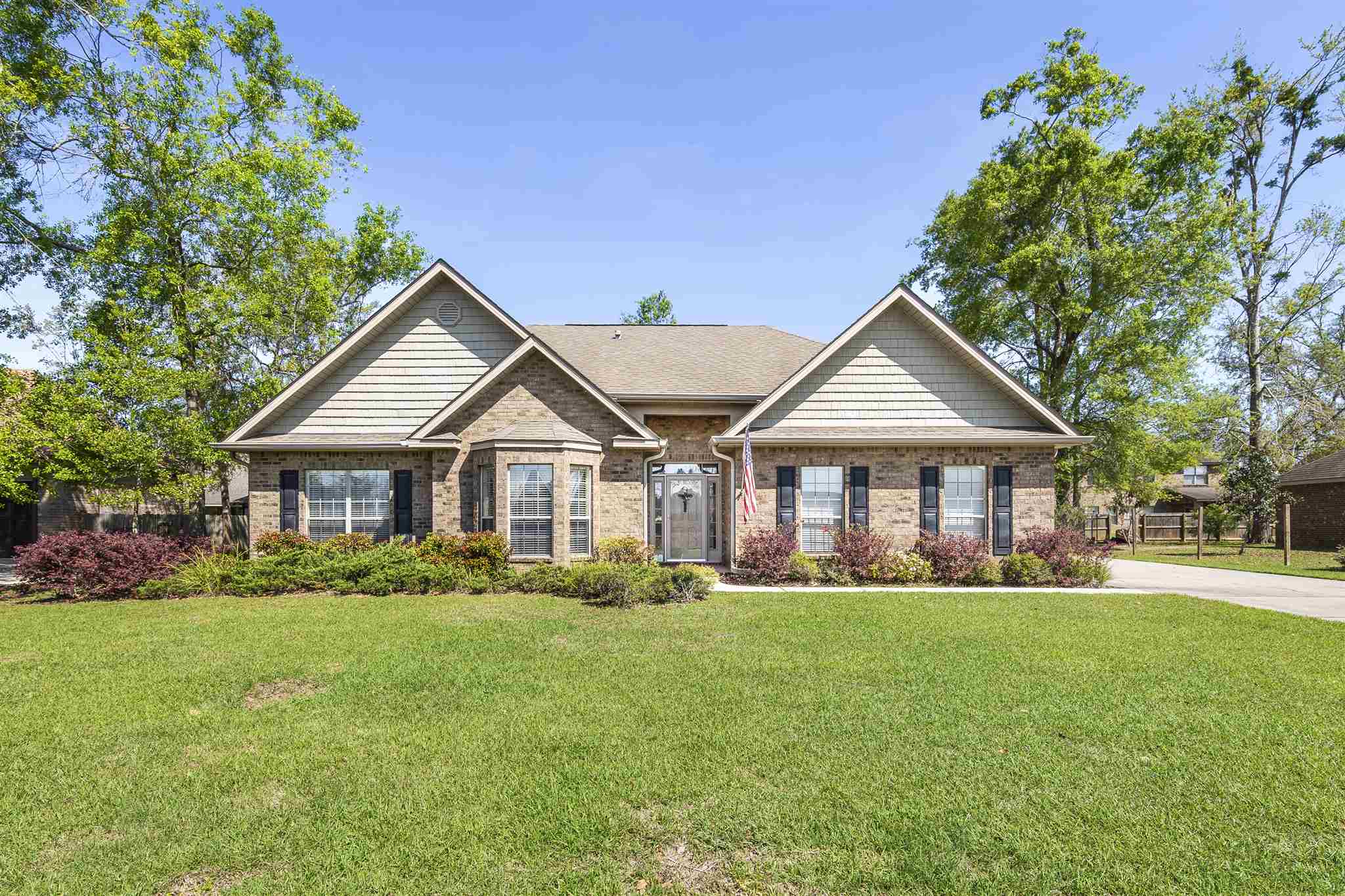 721 Edinburgh Avenue Foley, AL 36535 - Photo 1 of 38