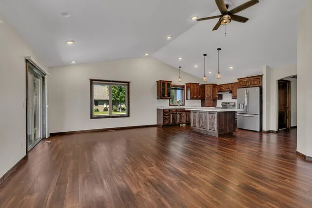 $410,000 | 101 Barry Loop Northwest, Richmond, MN 56368