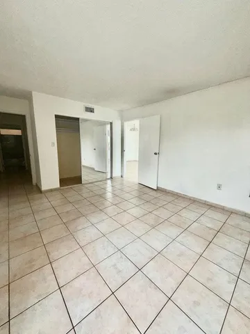 $375,000 | 7601 Byron Avenue, Unit 3C, Miami Beach, FL 33141