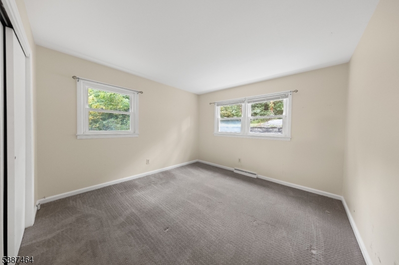 66 West Shore Drive Vernon, NJ 07462 - Photo 13 of 40