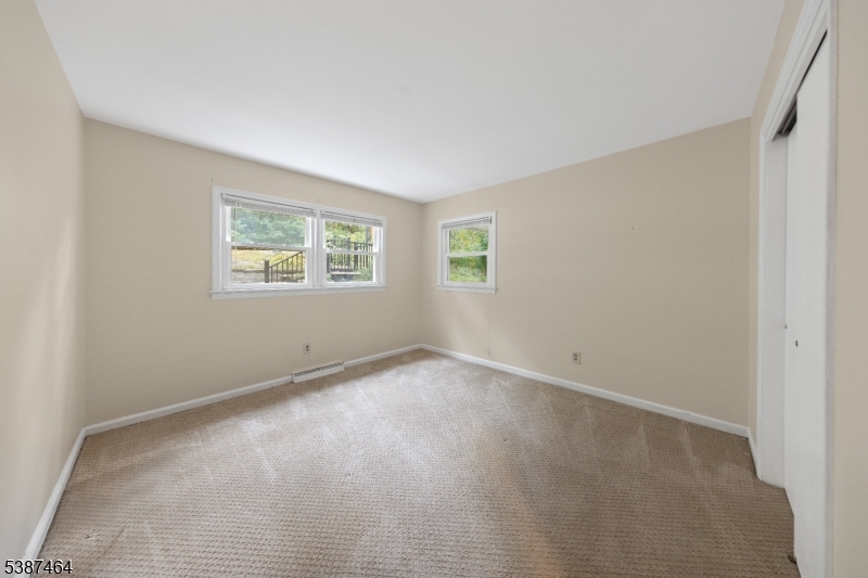 66 West Shore Drive Vernon, NJ 07462 - Photo 15 of 40