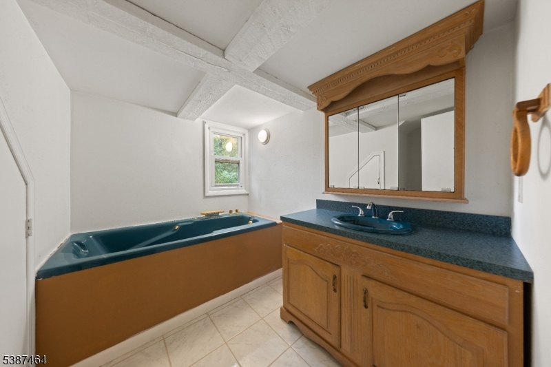 66 West Shore Drive Vernon, NJ 07462 - Photo 18 of 40