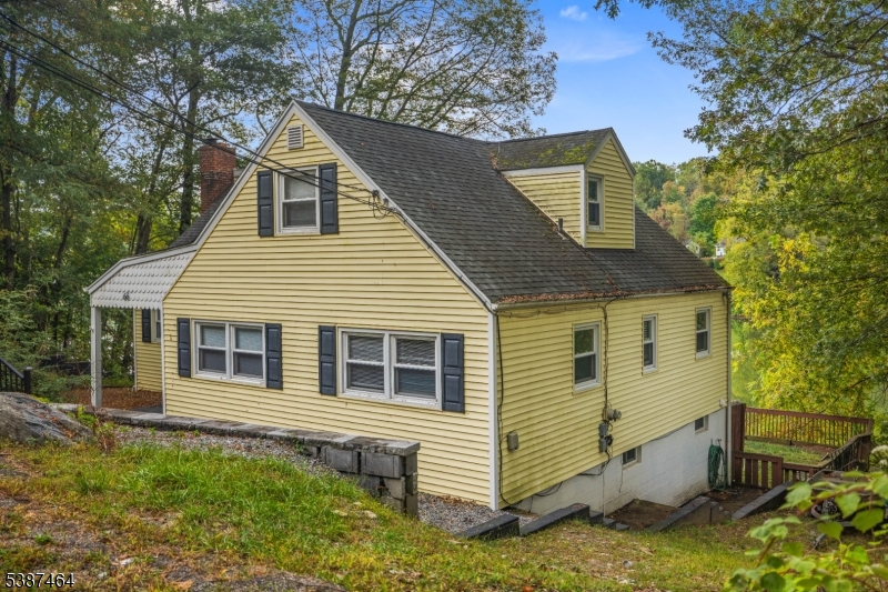 66 West Shore Drive Vernon, NJ 07462 - Photo 3 of 40